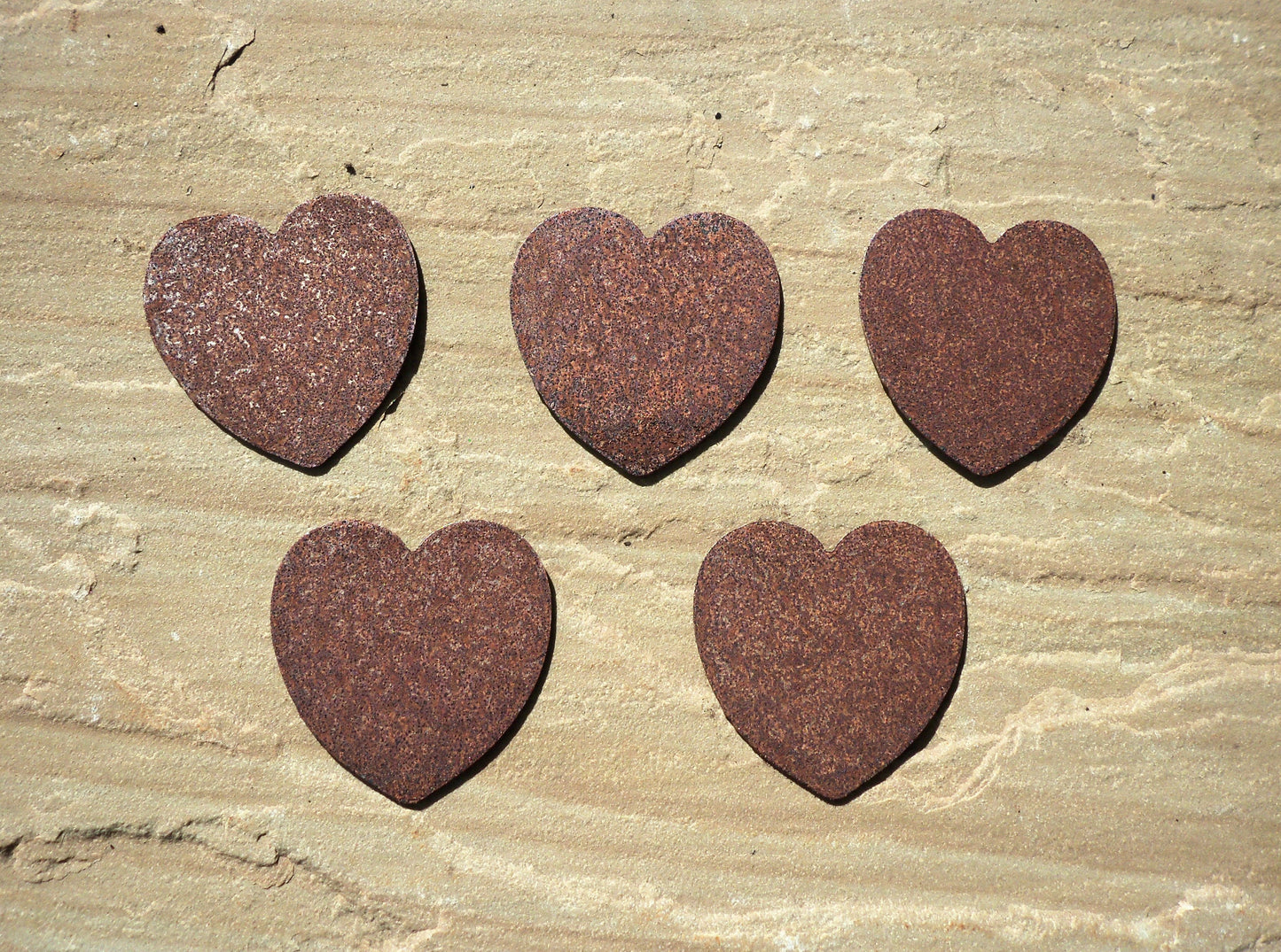 Rusty Metal SMALL HEARTS x 5 Garden Ornaments. Rustic Garden Decor. Rusted Steel Garden Art. Metal Hearts Garden Decorations. Vintage Gift.