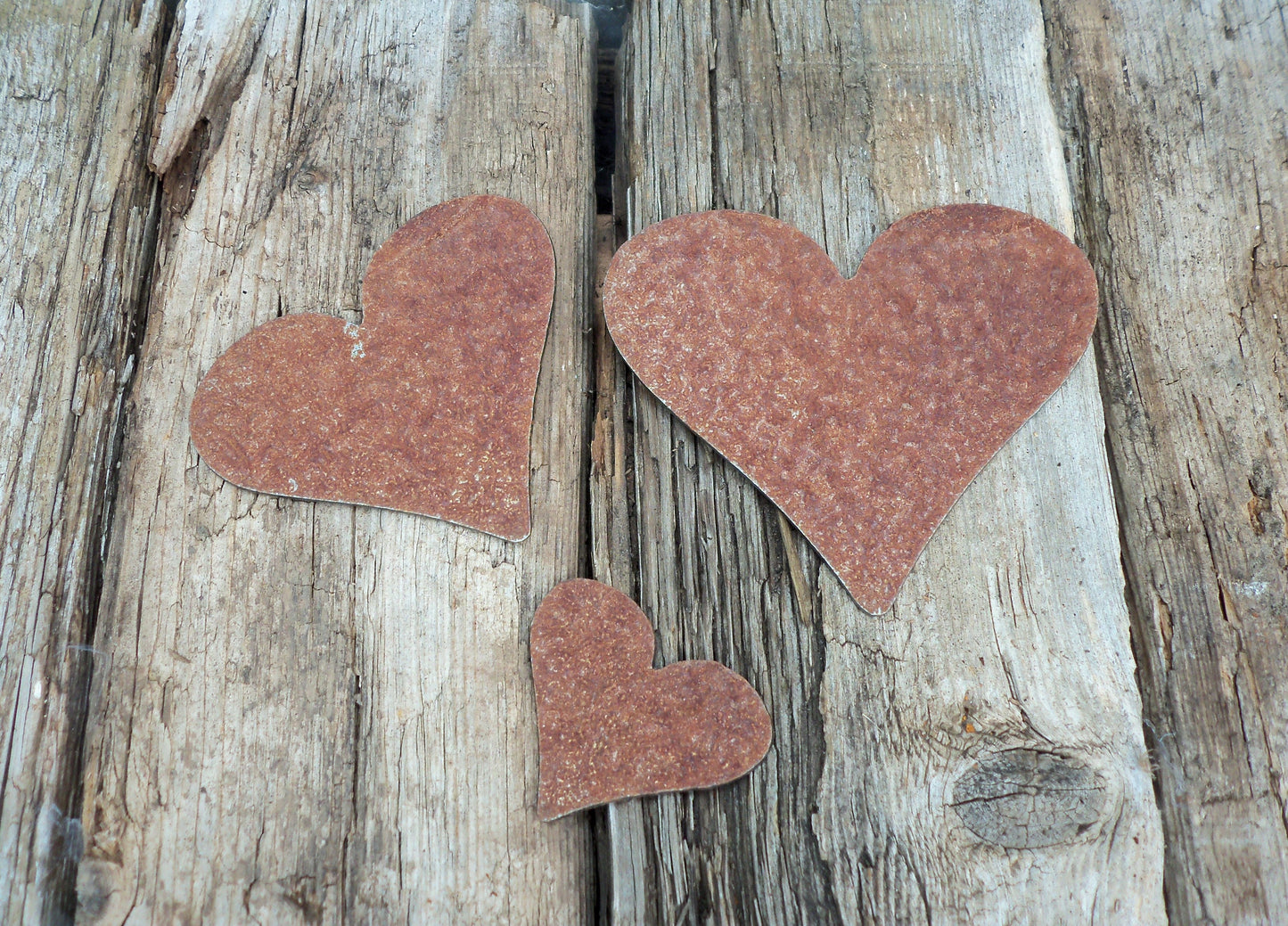 Rusty Metal LOVE HEARTS x 3 Garden Ornaments. Rustic Garden Decor. Metal Garden Hearts Decoration. Rusted Steel Garden Art. Vintage Gift.