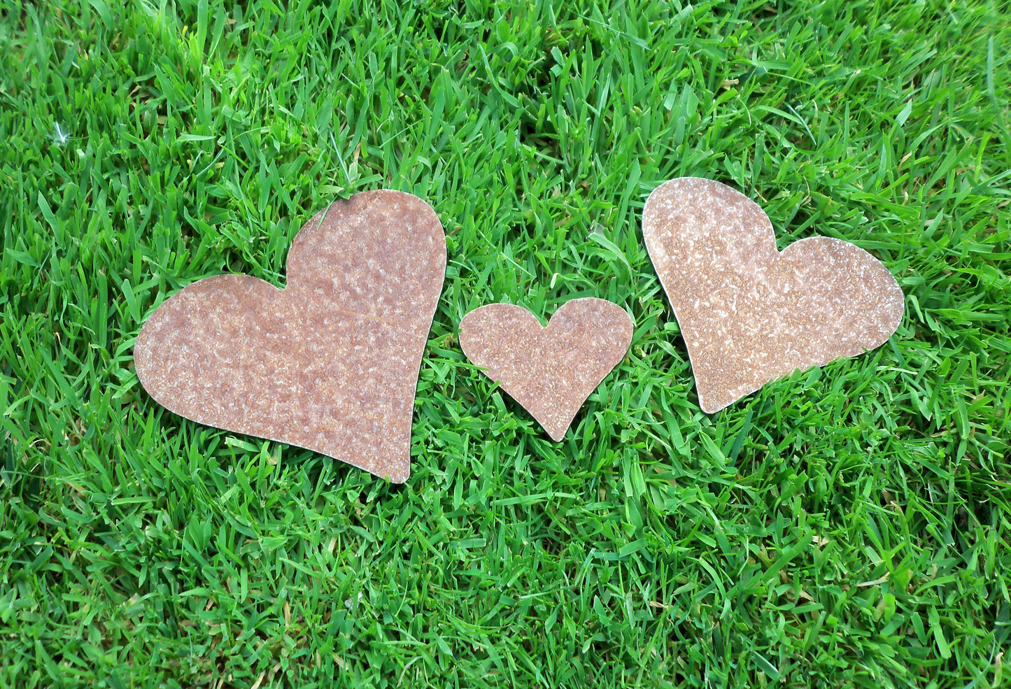 Rusty Metal LOVE HEARTS x 3 Garden Ornaments. Rustic Garden Decor. Metal Garden Hearts Decoration. Rusted Steel Garden Art. Vintage Gift.