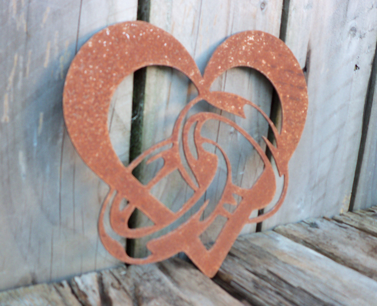 Rusty Metal LOVE HEART with Entwined Rings Garden Ornament. Rustic Garden Decor. Metal HEART Garden Decoration. Rusted Steel Vintage Garden Art.