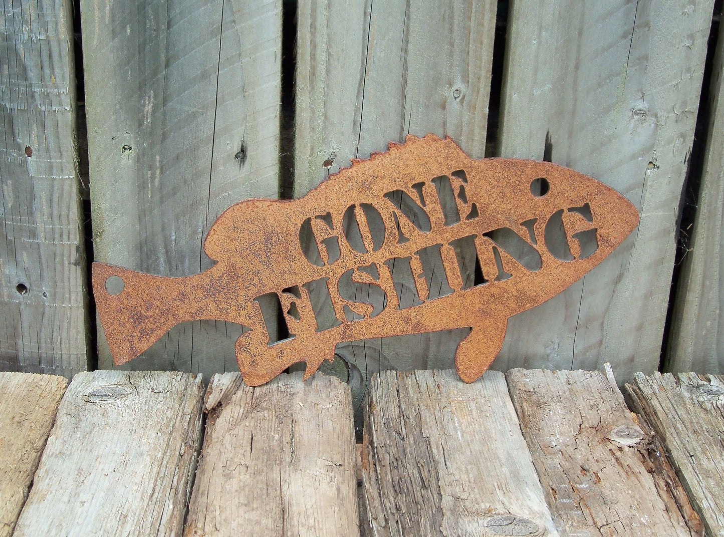 Rusty Metal FISH 'GONE FISHING' Sign Plaque Garden Ornament. Rustic Garden Decor. Metal Garden Decoration. Rusted Steel Garden Wall Art Gift