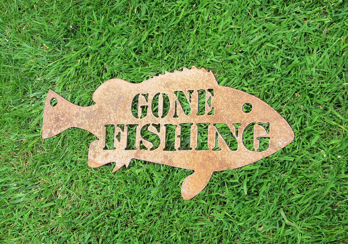 Rusty Metal FISH 'GONE FISHING' Sign Plaque Garden Ornament. Rustic Garden Decor. Metal Garden Decoration. Rusted Steel Garden Wall Art Gift