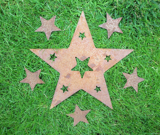 Rusty Metal STAR -Large with Star Cut Outs + 5 x SMALL STARS Set Garden Ornament. Rustic Garden Art Steel Decoration Vintage Gift