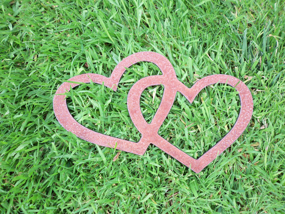 Rustic Steel Hearts Garden Gift Set - 3 piece rustic metal art hearts on grass.