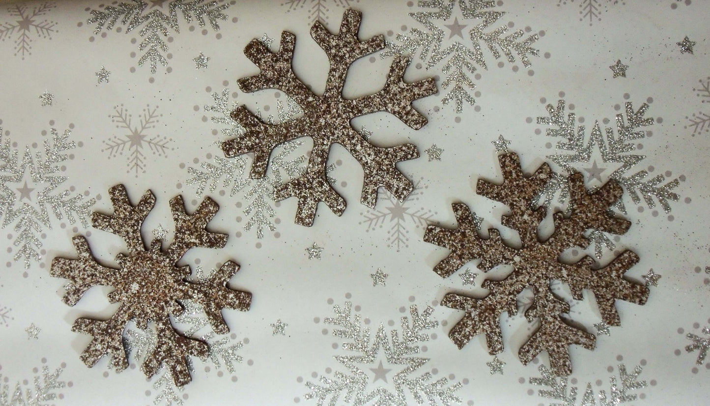 Rusty Metal SNOWFLAKES x 3 with Antiqued Silver Finish Garden Ornament. Rustic Garden Decor. Rusted Steel Garden Art. Christmas Decoration.