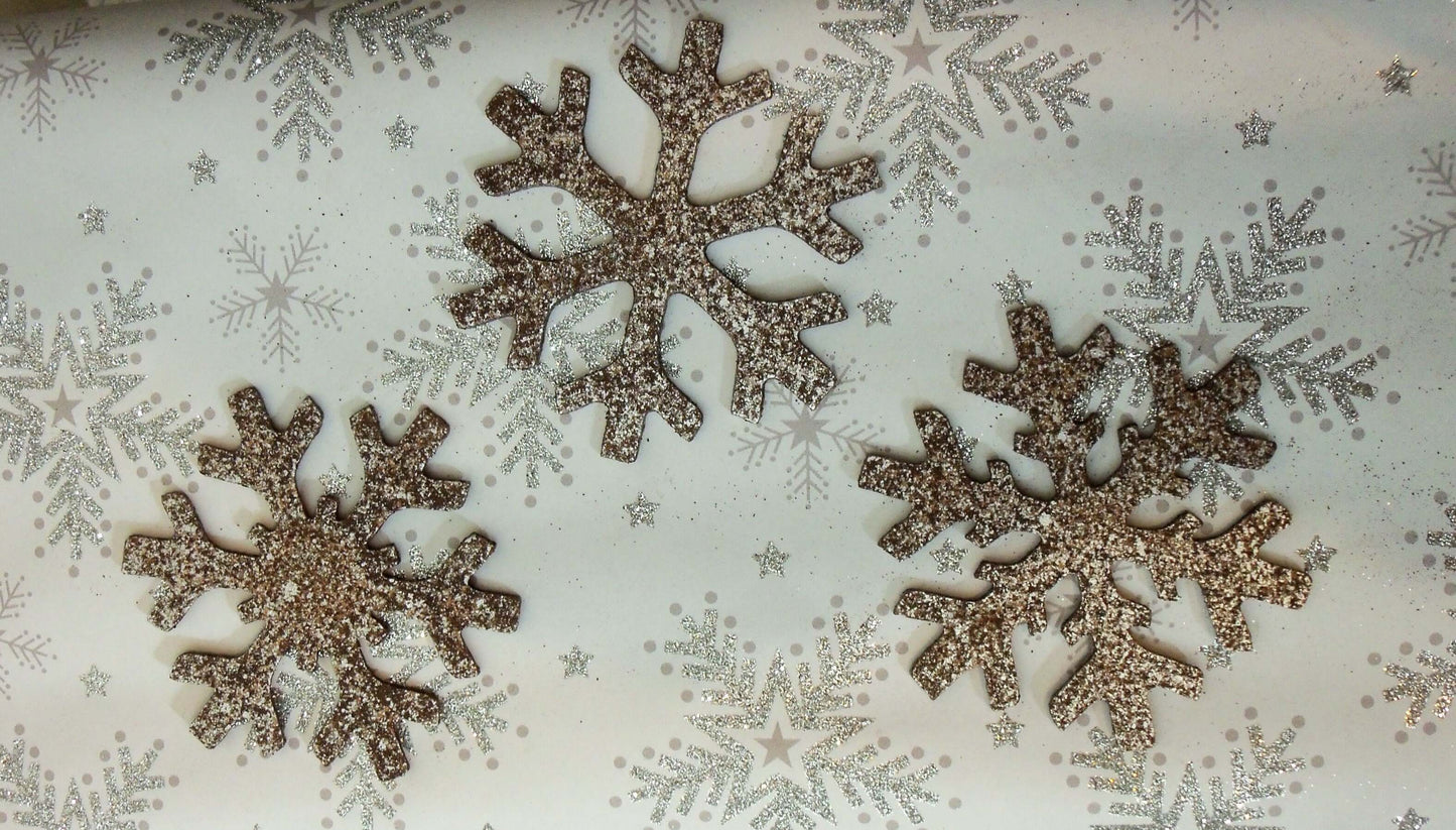 Rusty Metal SNOWFLAKES x 3 with Antiqued Silver Finish Garden Ornament. Rustic Garden Decor. Rusted Steel Garden Art. Christmas Decoration.