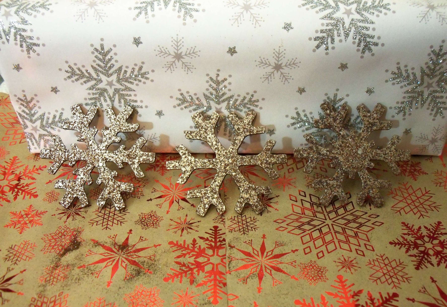 Rusty Metal SNOWFLAKES x 3 with Antiqued Silver Finish Garden Ornament. Rustic Garden Decor. Rusted Steel Garden Art. Christmas Decoration.