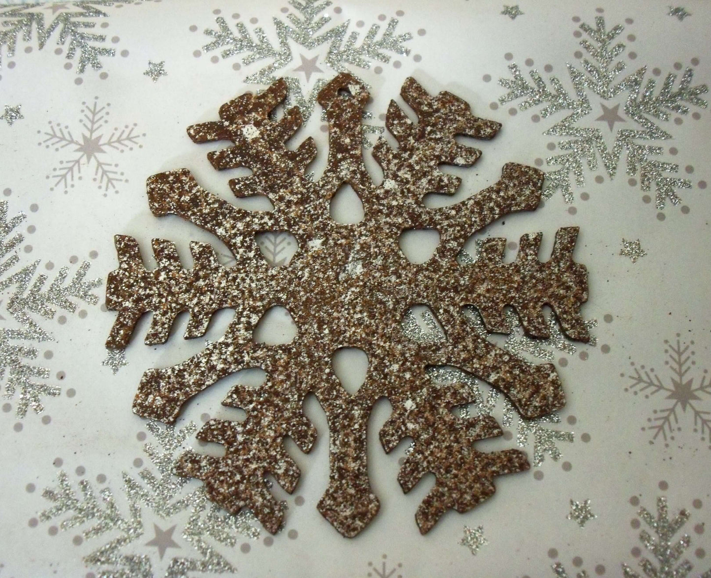 Rusty Metal SNOWFLAKE with Antiqued Silver Finish Garden Ornament. Rustic Garden Decor. Rusted Steel Garden Art. Christmas Decoration Gift.