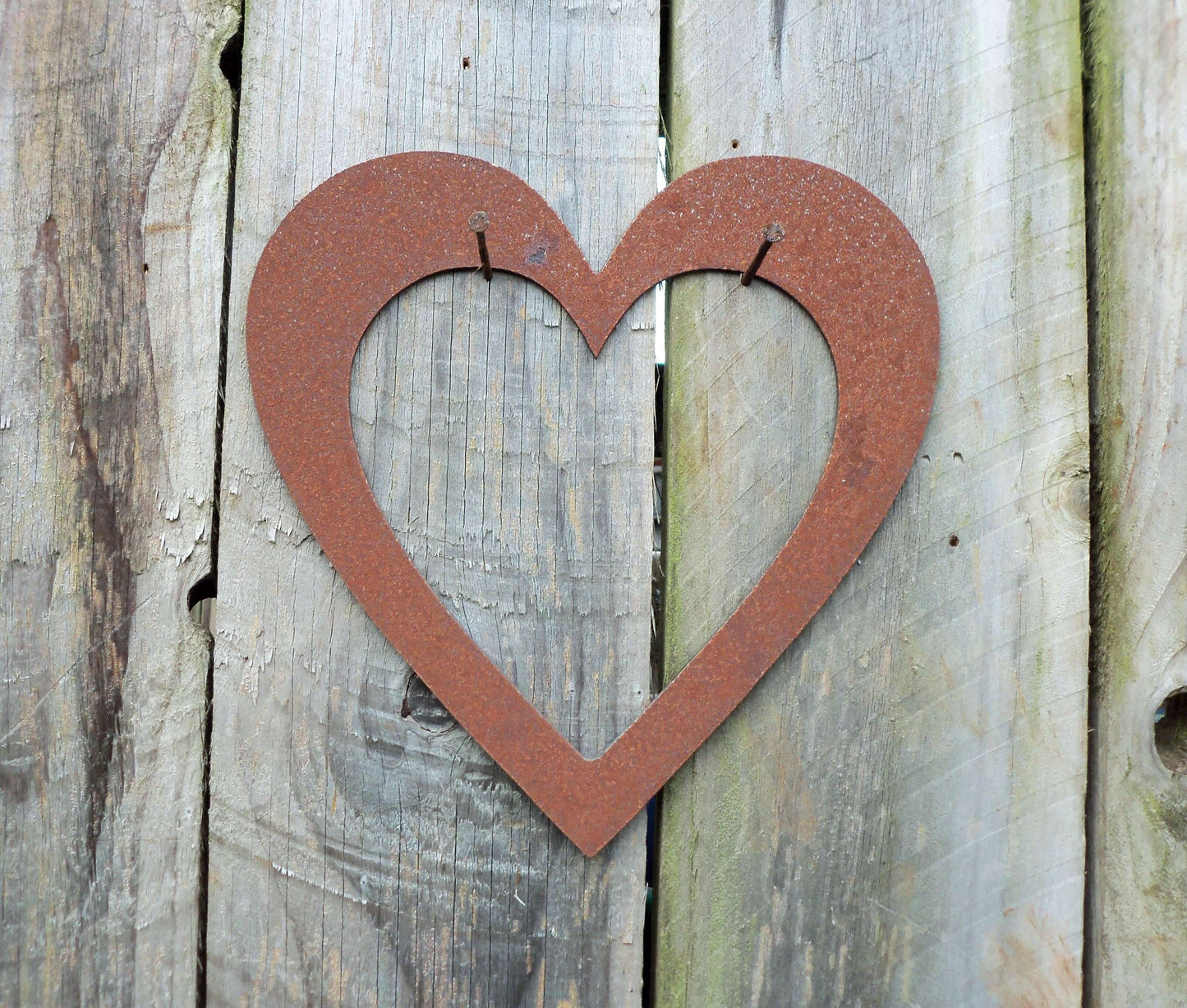 Rusty Metal LOVE HEART Garden Ornament. Rustic Garden Decor. Metal HEART Garden Decoration. Rusted Steel Garden Art. Birthday Gift Mum Wife.