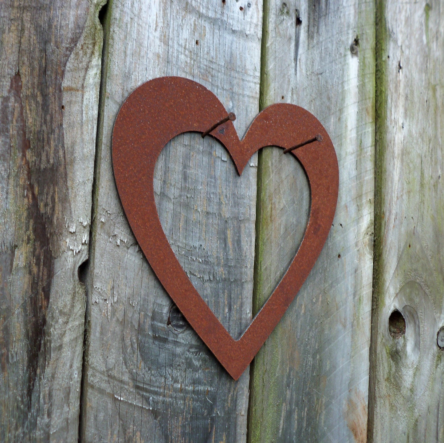 Rusty Metal LOVE HEART Garden Ornament. Rustic Garden Decor. Metal HEART Garden Decoration. Rusted Steel Garden Art. Birthday Gift Mum Wife.