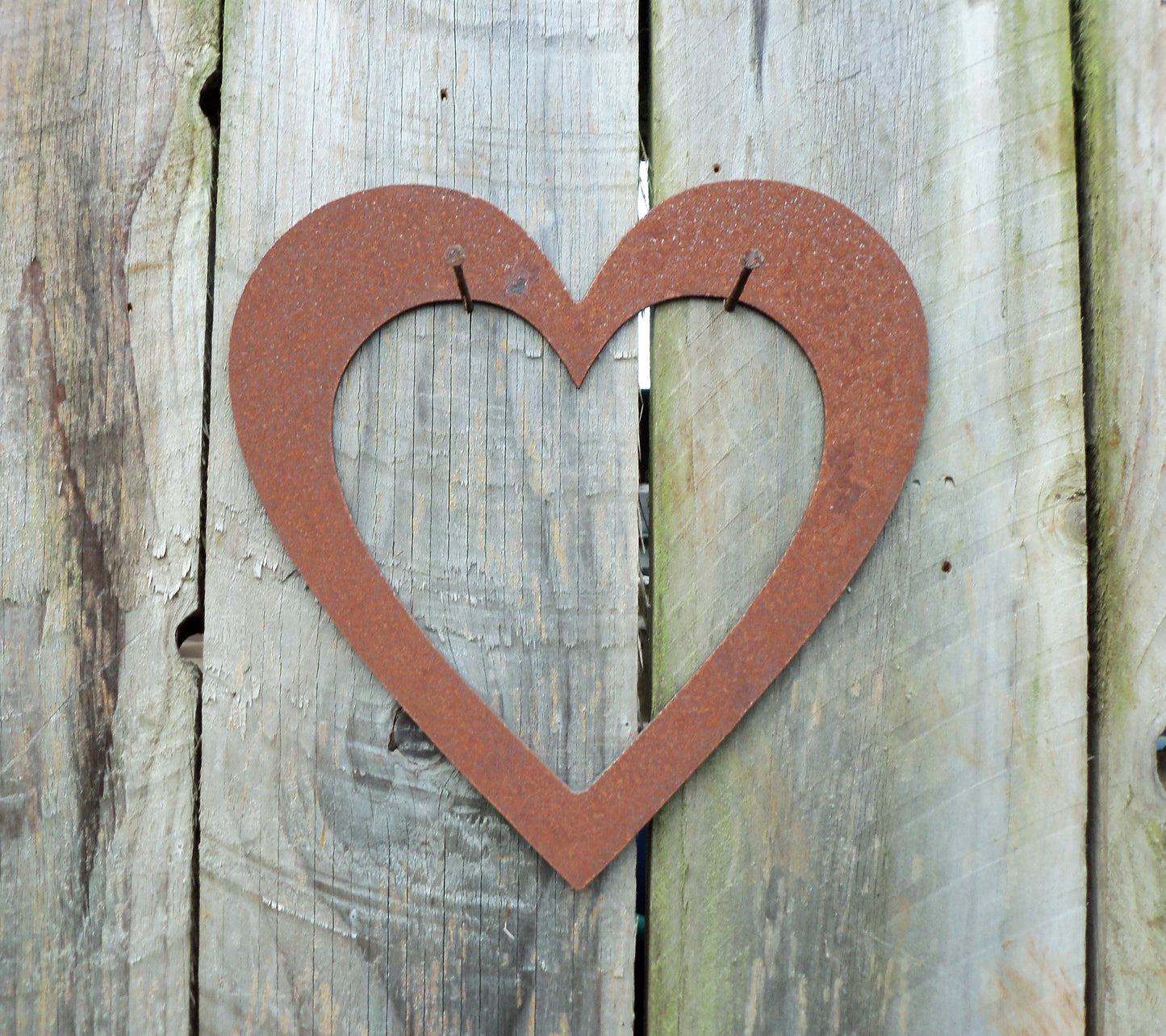 Rusty Metal LOVE HEART Garden Ornament. Rustic Garden Decor. Metal HEART Garden Decoration. Rusted Steel Garden Art. Birthday Gift Mum Wife.