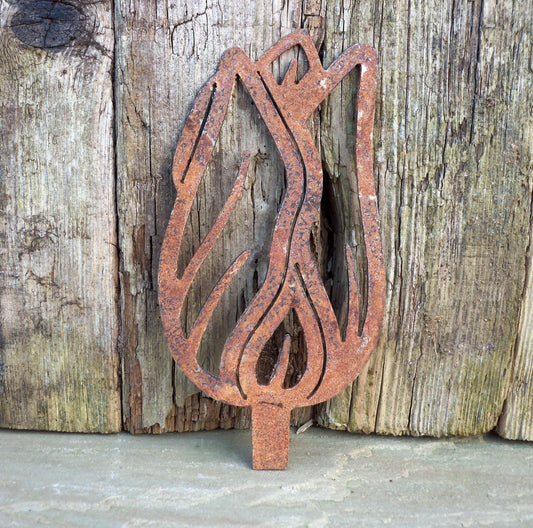 Rusty Metal TULIP FLOWER Garden Ornament - Small. Rustic Garden Decor. Metal Garden Decoration. Rusted Steel Garden Art Birthday Present Mum