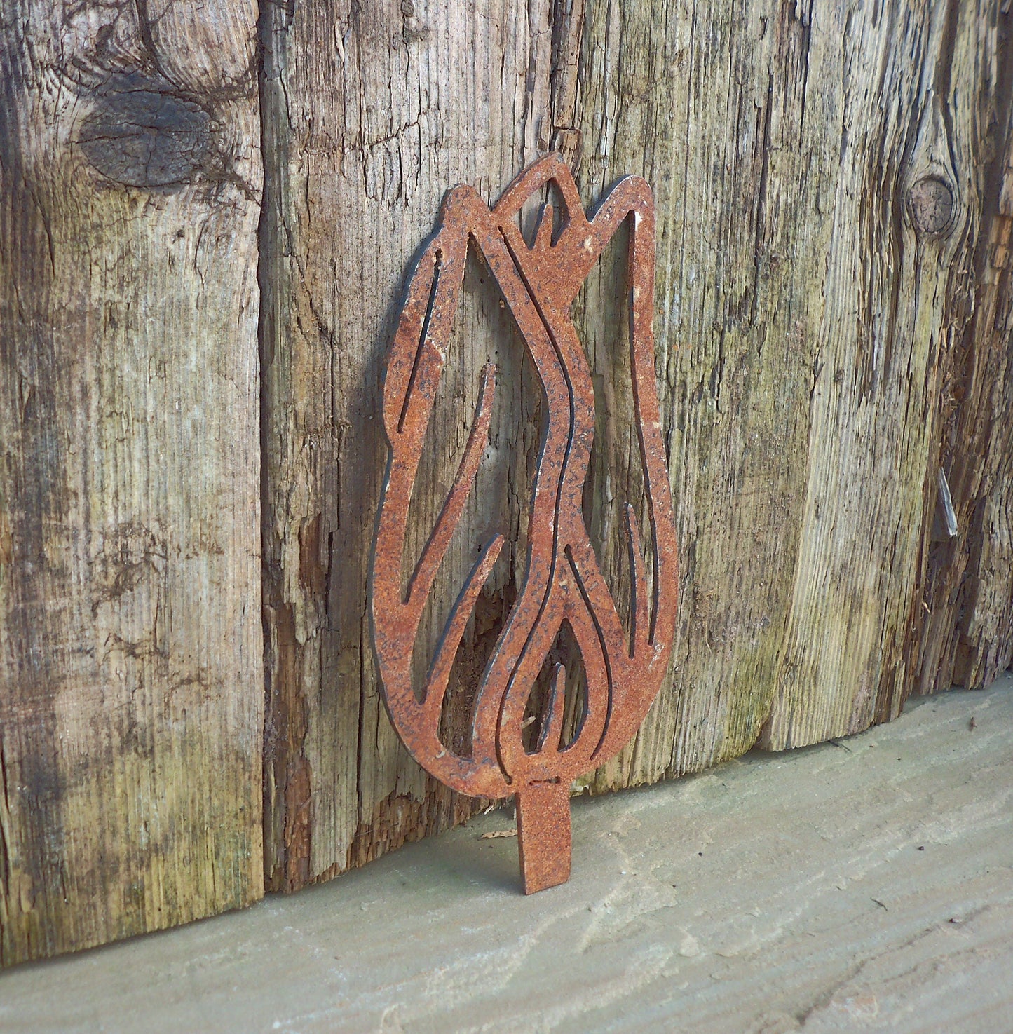 Rusty Metal TULIP FLOWER Garden Ornament - Small. Rustic Garden Decor. Metal Garden Decoration. Rusted Steel Garden Art Birthday Present Mum