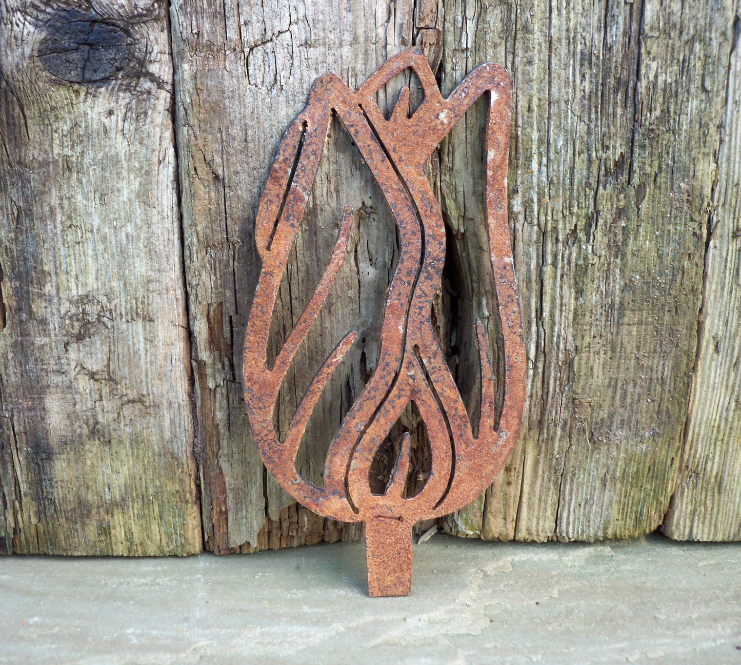 Rusty Metal TULIP FLOWER Garden Ornament - Small. Rustic Garden Decor. Metal Garden Decoration. Rusted Steel Garden Art Birthday Present Mum