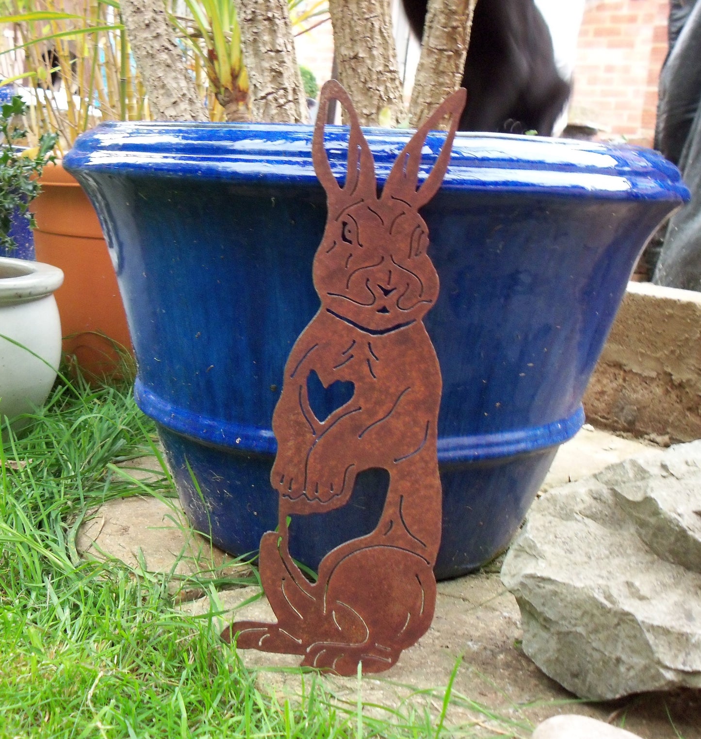 Rusty Metal RABBIT Garden Ornament. Rustic Garden Decor. Metal Garden Rabbit Decoration. Rusted Steel Garden Art. Birthday Gift for Mum.