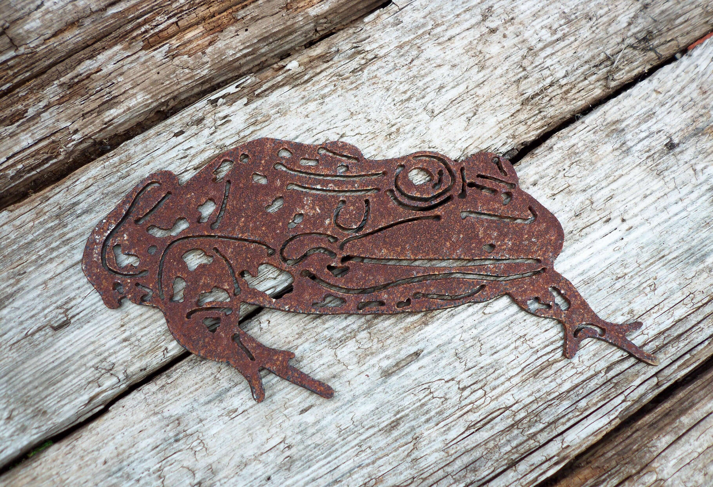 Rusty Metal FROG Garden Ornament. Rustic Garden Decor. Metal Garden FROG Decoration. Rusted Steel Garden Pond Wall Tree Art. Birthday Gift.