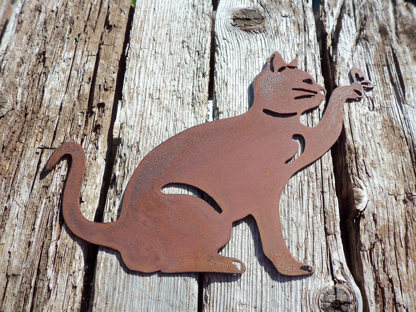 Rusty Metal CAT with BUTTERFLY Garden Ornament. Rustic Garden Decor. Metal Garden Cat Decoration. Rusted Steel Garden Wall Art Birthday Gift