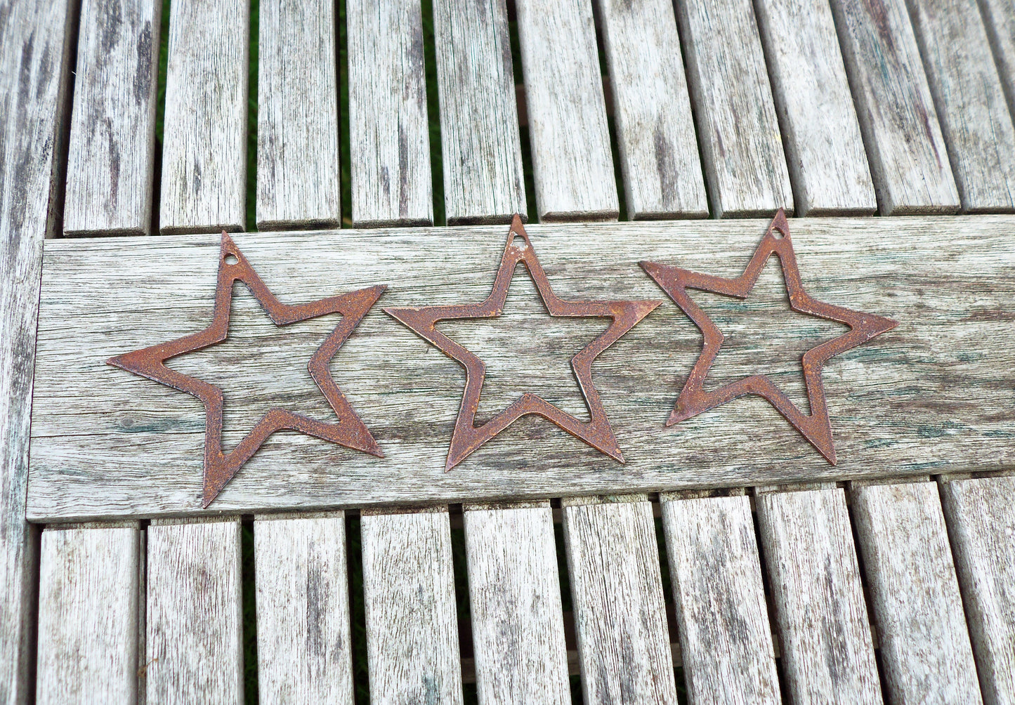 Rusty Metal STARS x 3 with Hanging Holes Garden Ornament. Rustic Garden Decor. Rusted Steel Garden Art. Metal Garden Decoration. Birthday.