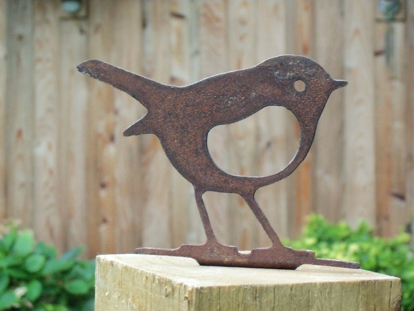 Rusty Metal ROBIN Bird Garden Ornament. Rustic Fence Post Topper. Metal Garden Robin Decoration. Rusted Steel Garden Art. Birthday Gift Mum.