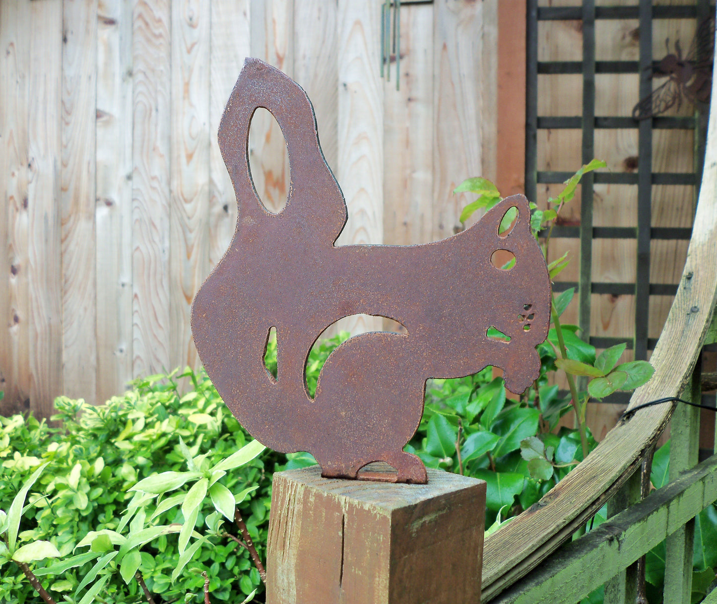 Rusty Metal SQUIRREL Garden Ornament. Rustic Fence Post Topper. Metal Garden Squirrel Decoration. Rusted Steel Garden Art. Birthday Gift.