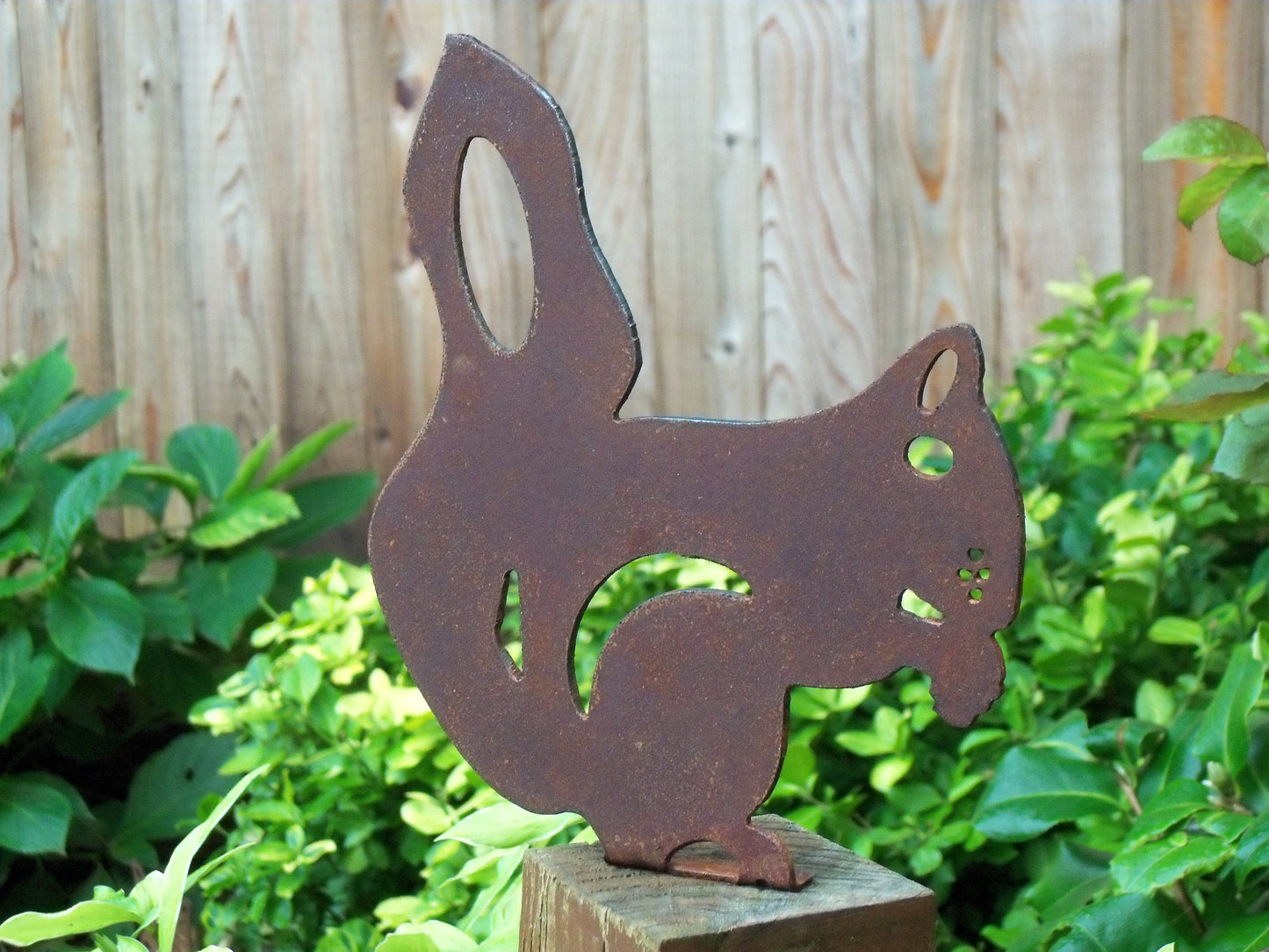 Rusty Metal SQUIRREL Garden Ornament. Rustic Fence Post Topper. Metal Garden Squirrel Decoration. Rusted Steel Garden Art. Birthday Gift.