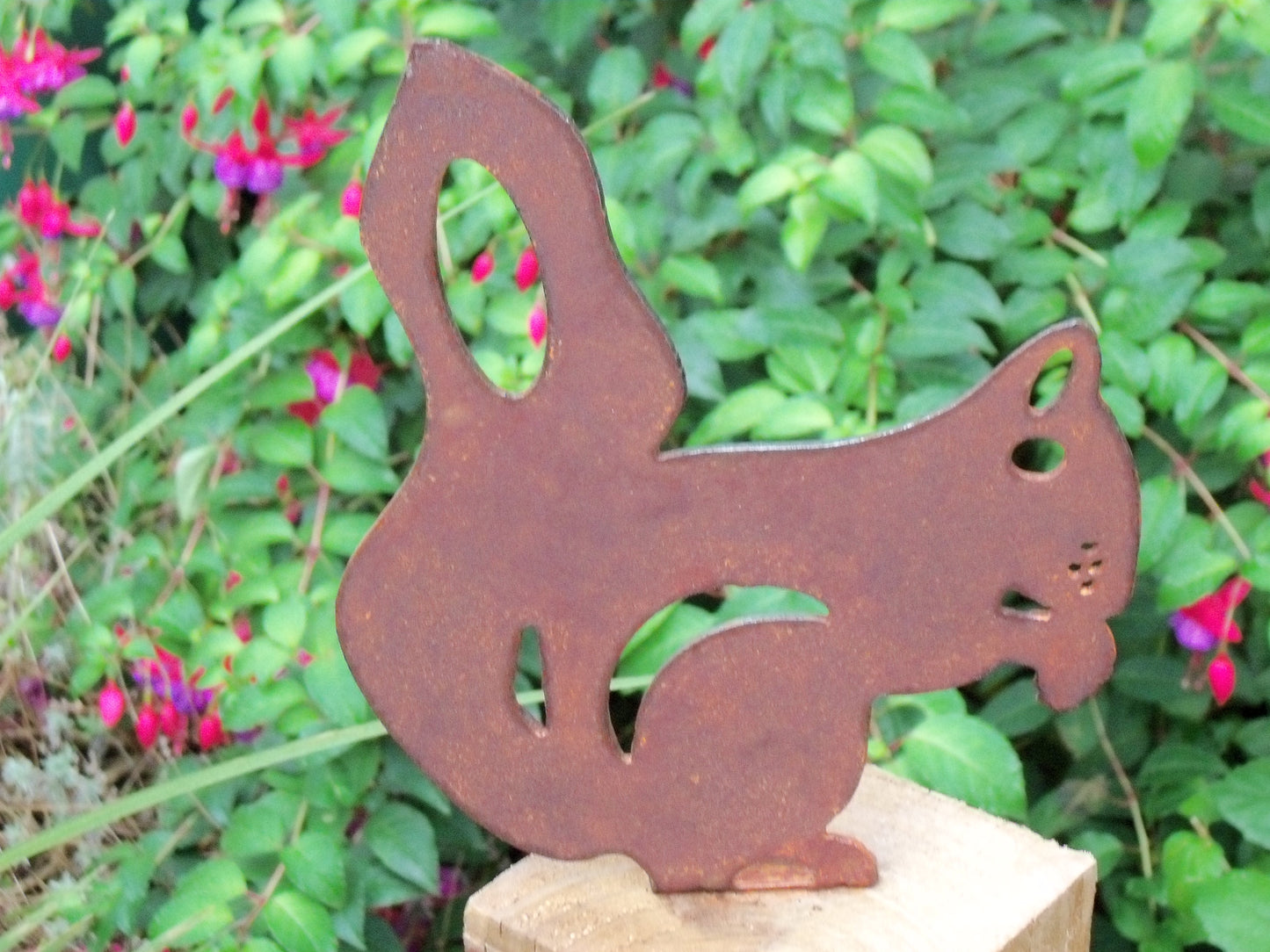 Rusty Metal SQUIRREL Garden Ornament. Rustic Fence Post Topper. Metal Garden Squirrel Decoration. Rusted Steel Garden Art. Birthday Gift.