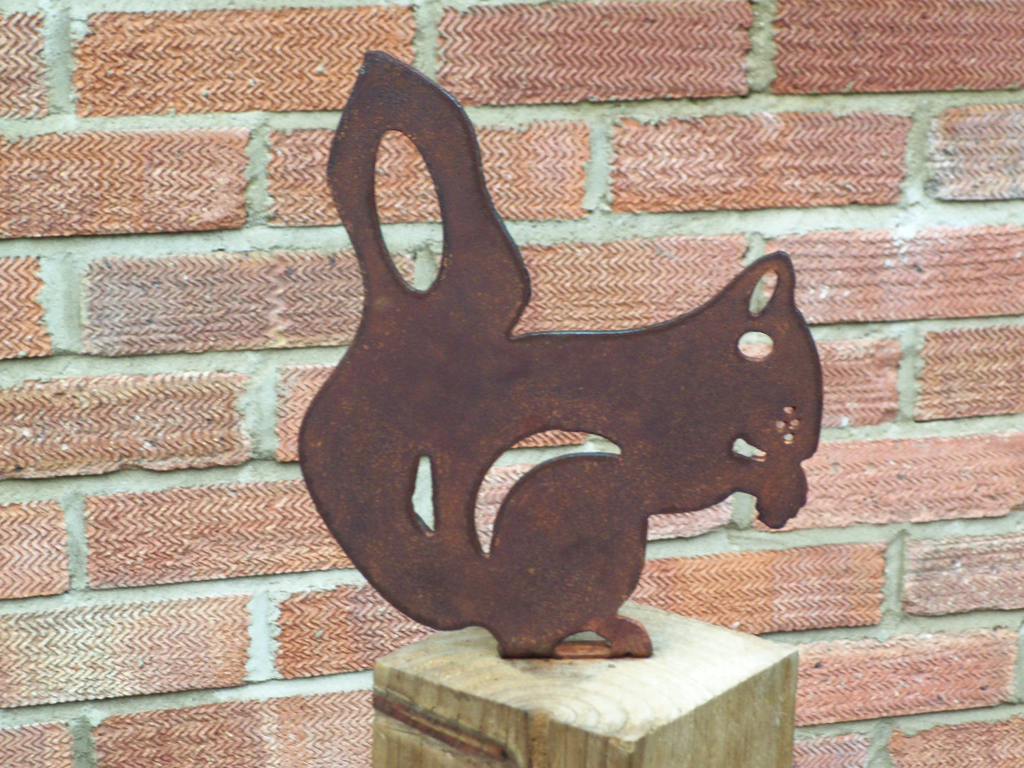 Rusty Metal SQUIRREL Garden Ornament. Rustic Fence Post Topper. Metal Garden Squirrel Decoration. Rusted Steel Garden Art. Birthday Gift.