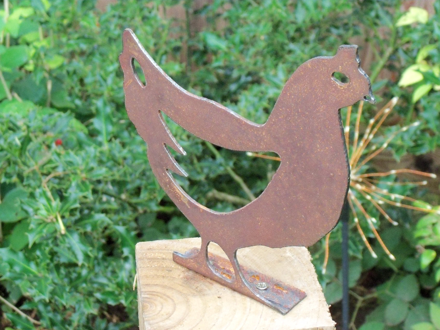 Rusty Metal CHICKEN Bird Garden Ornament. Rustic Fence Post Topper. Metal Garden Chicken Decoration. Rusted Steel Garden Art. Birthday Gift.