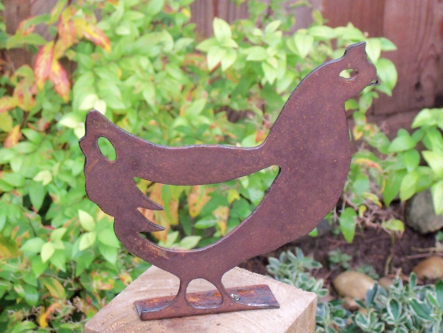 Rusty Metal CHICKEN Bird Garden Ornament. Rustic Fence Post Topper. Metal Garden Chicken Decoration. Rusted Steel Garden Art. Birthday Gift.