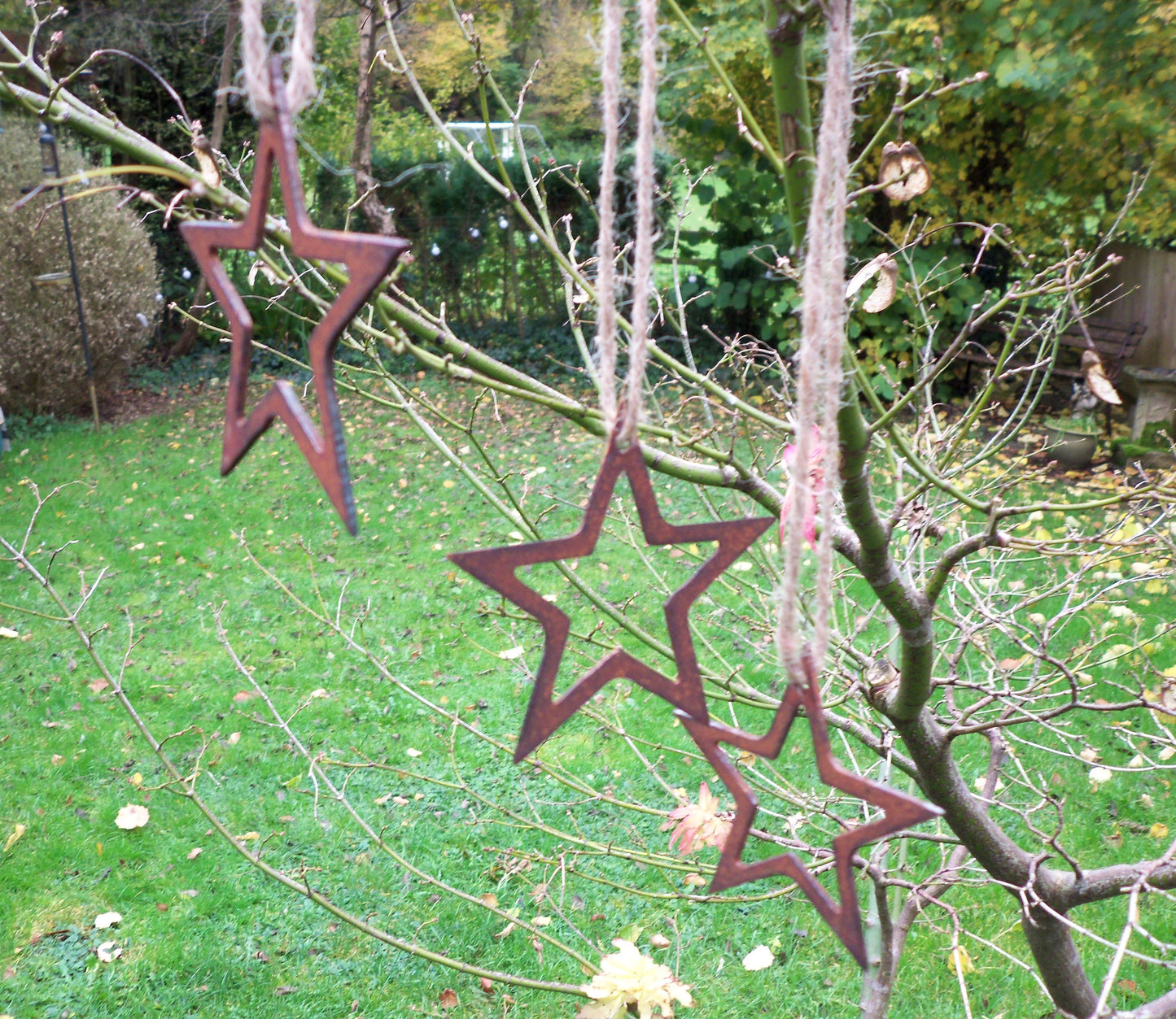 Rusty Metal STARS x 3 with Hanging Holes Garden Ornament. Rustic Garden Decor. Rusted Steel Garden Art. Metal Garden Decoration. Birthday.