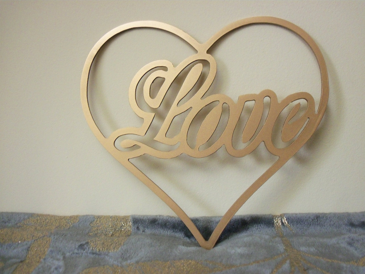 Gold Painted Metal HEART with LOVE Home & Garden Ornament. Metal Love HEART Home Decoration. Painted Steel Home Art Decor. Birthday Gift Mum