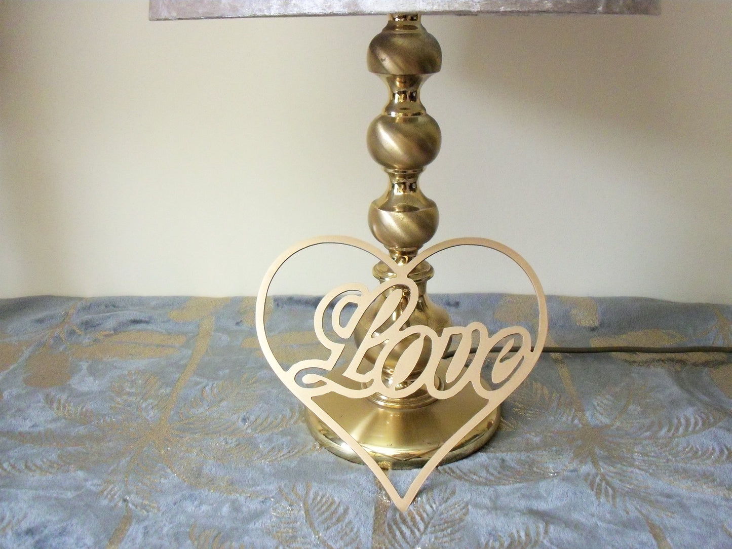 Gold Painted Metal HEART with LOVE Home & Garden Ornament. Metal Love HEART Home Decoration. Painted Steel Home Art Decor. Birthday Gift Mum