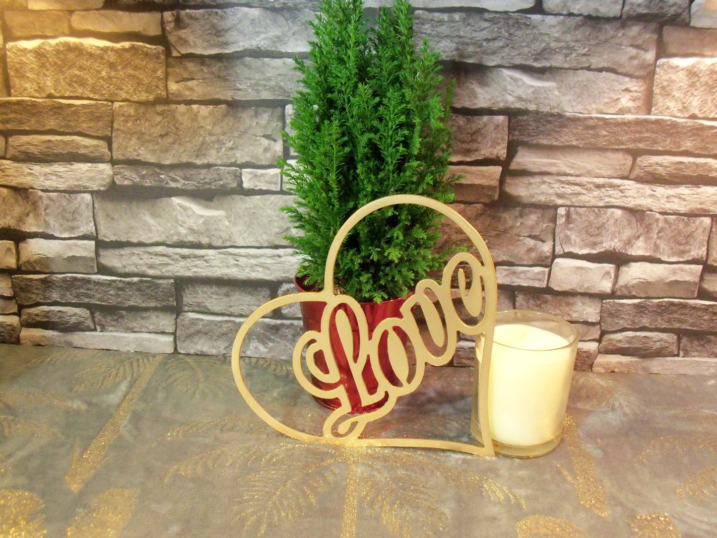 Gold Painted Metal HEART with LOVE Home & Garden Ornament. Metal Love HEART Home Decoration. Painted Steel Home Art Decor. Birthday Gift Mum