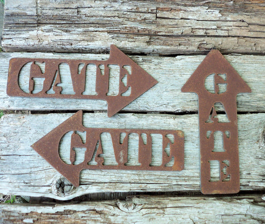 Rusty Metal ARROW -'GATE' Left/Right/Ahead Sign Garden Ornament. Rustic Garden Decor. Metal Garden Direction ARROW Decoration. Rusted Steel.