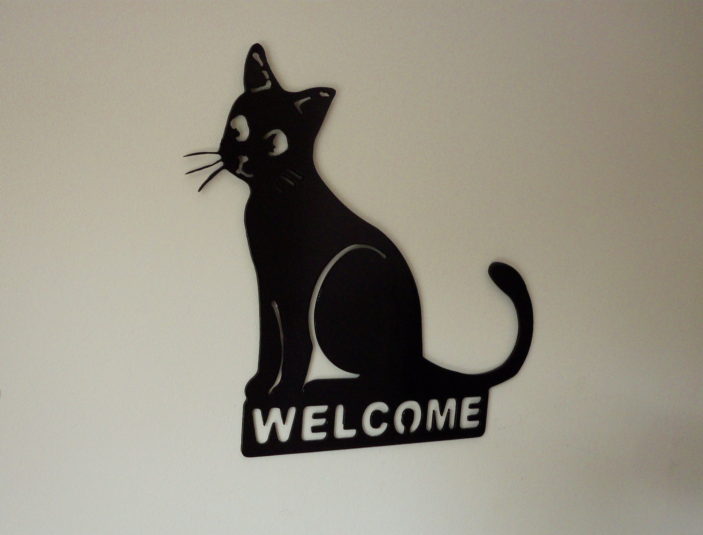 Black Painted Metal WELCOME CAT Sign Plaque Home & Garden Ornament. Metal Wall Art Home Decoration. Painted Steel Art Decor House Cat Gift.