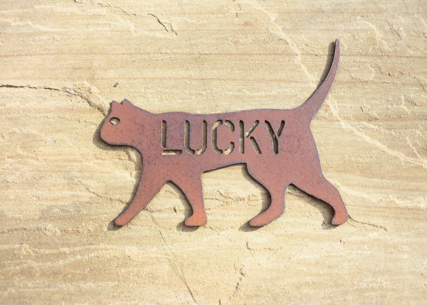 Rusty metal cat with personalised name - Lucky