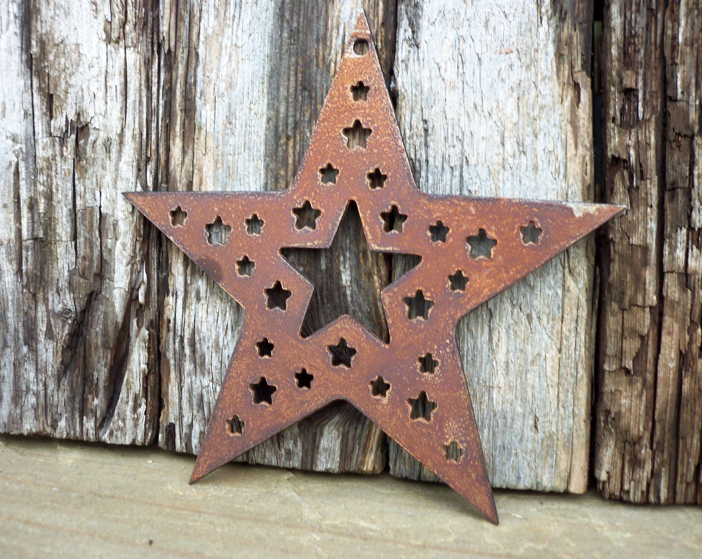 Rusty Metal STAR of STARS Hanging Garden Ornament. Rustic Garden Decor. Rusted Steel Garden Art. Metal STAR Garden Decoration Christmas Gift