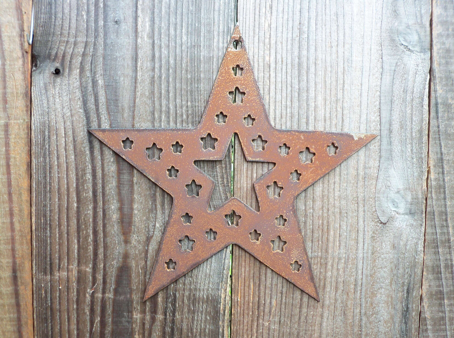 Rusty Metal STAR of STARS Hanging Garden Ornament. Rustic Garden Decor. Rusted Steel Garden Art. Metal STAR Garden Decoration Christmas Gift