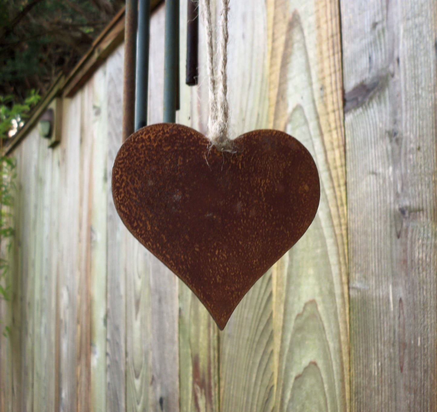 Rusty Metal HANGING HEART Garden Ornament. Rustic Steel Art Decor. Metal Outdoor Decoration. Rusted Valentine's Day Gift.