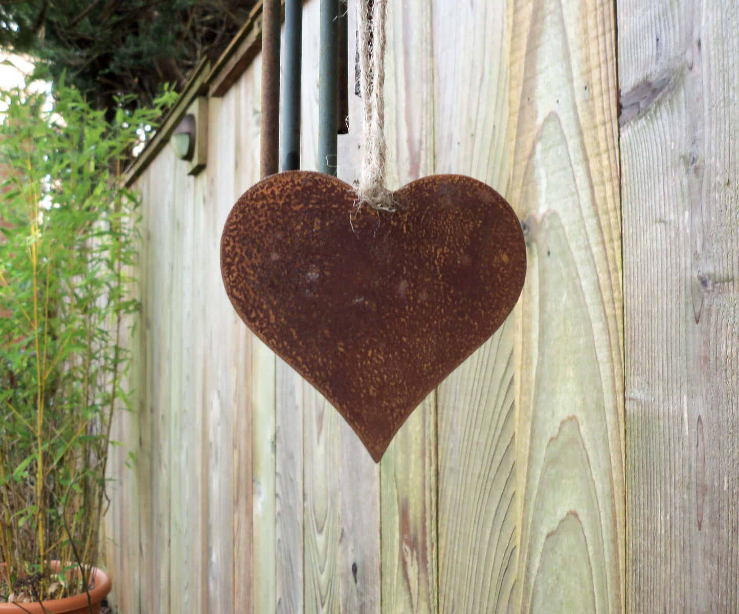 Rusty Metal HANGING HEART Garden Ornament. Rustic Steel Art Decor. Metal Outdoor Decoration. Rusted Valentine's Day Gift.