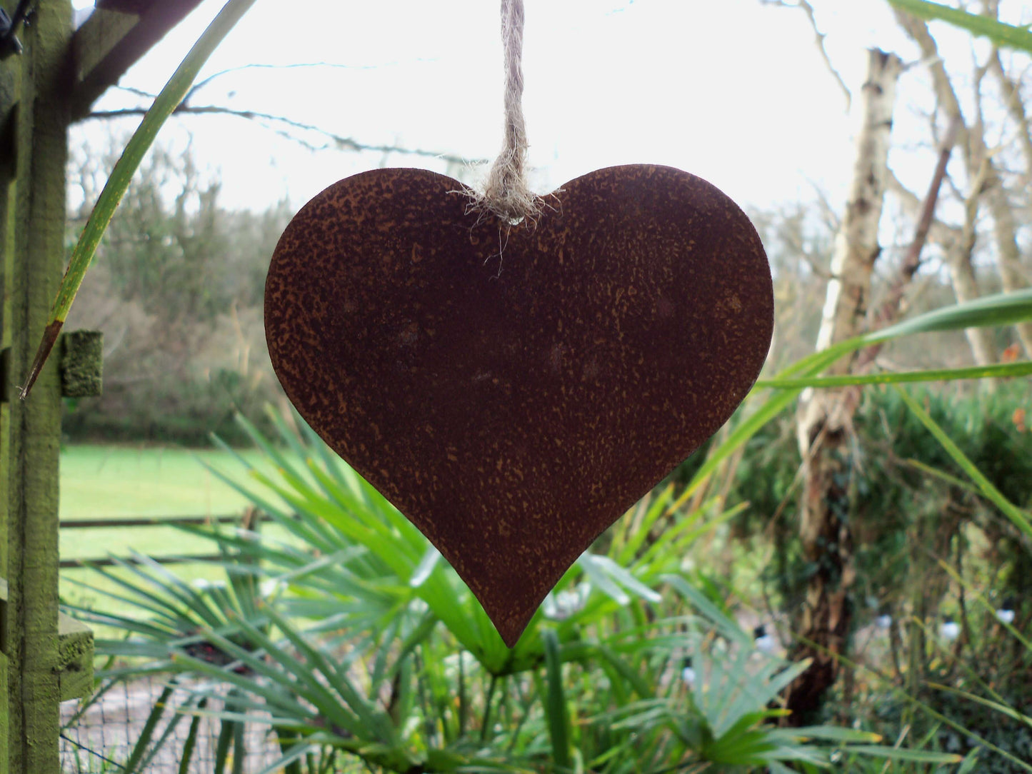 Rusty Metal HANGING HEART Garden Ornament. Rustic Steel Art Decor. Metal Outdoor Decoration. Rusted Valentine's Day Gift.