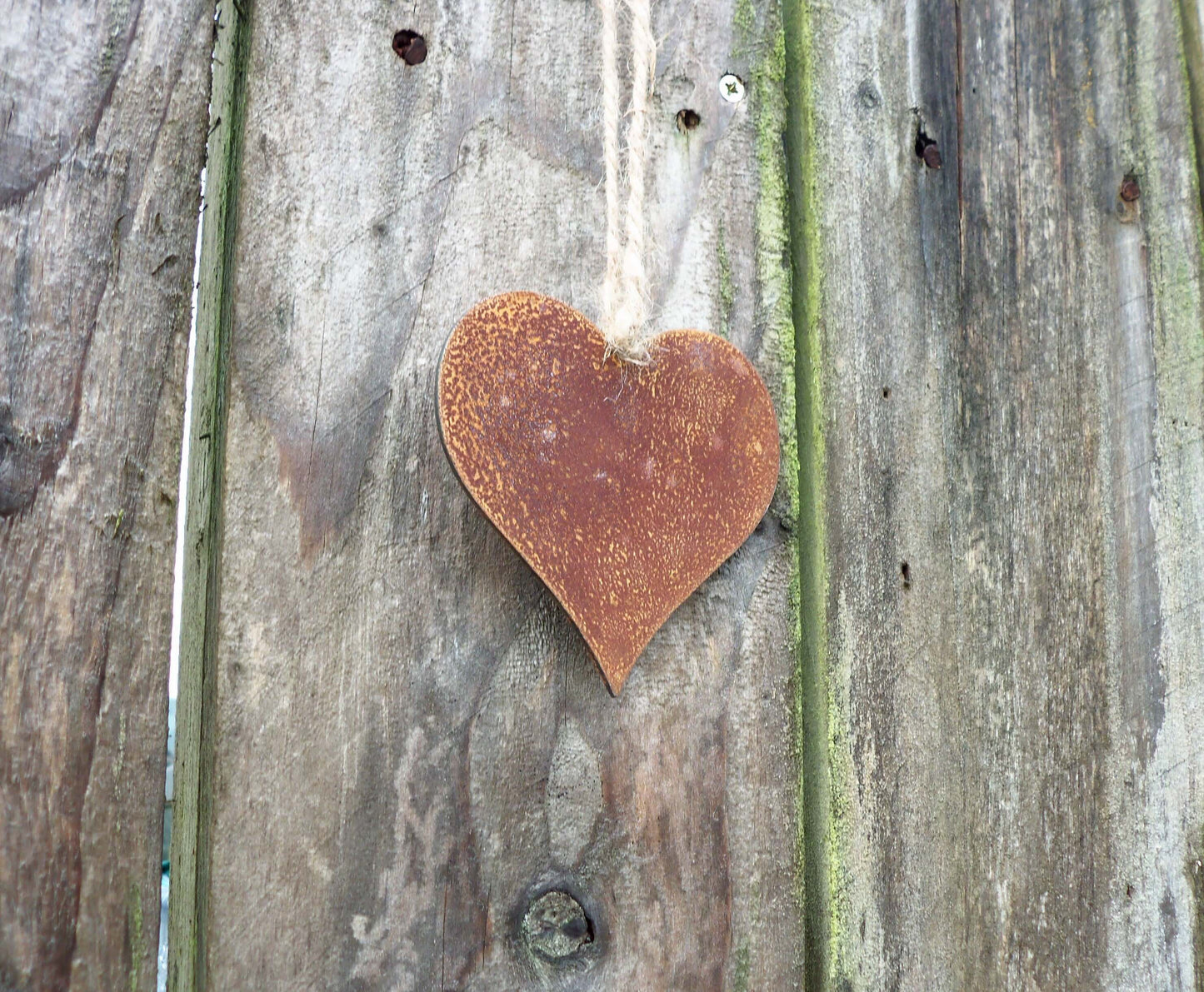Rusty Metal HANGING HEART Garden Ornament. Rustic Steel Art Decor. Metal Outdoor Decoration. Rusted Valentine's Day Gift.