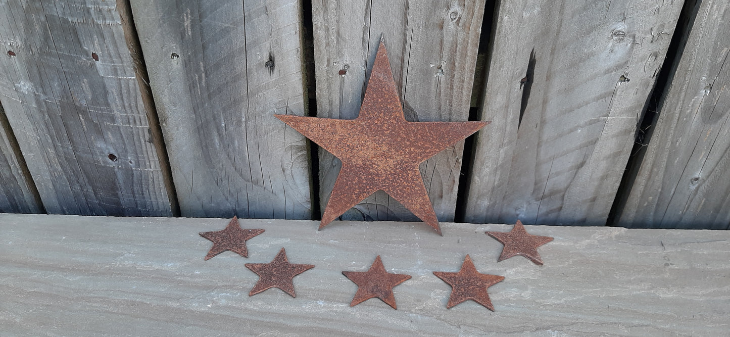 Rusty Metal STAR -Med + 5 x Small STARS Set Garden Ornament. Rustic Garden Decor. Rusted Steel Garden Art. Metal STAR Garden Decoration.