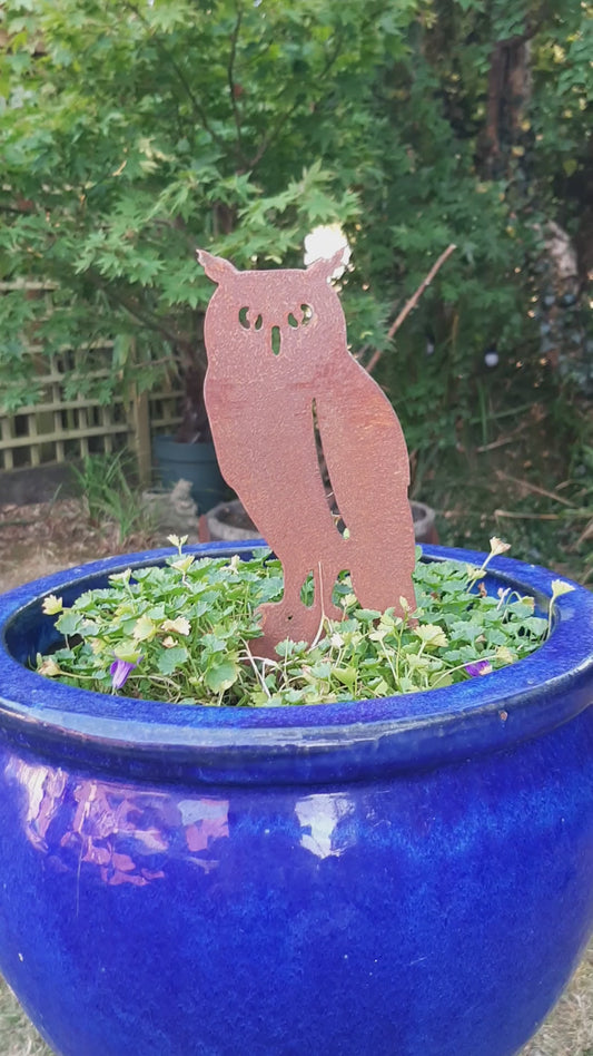 Rusted Steel OWL Garden Ornament - Rustic Metal Bird Decoration - Ground / Pot Spike or Fence Post Topper